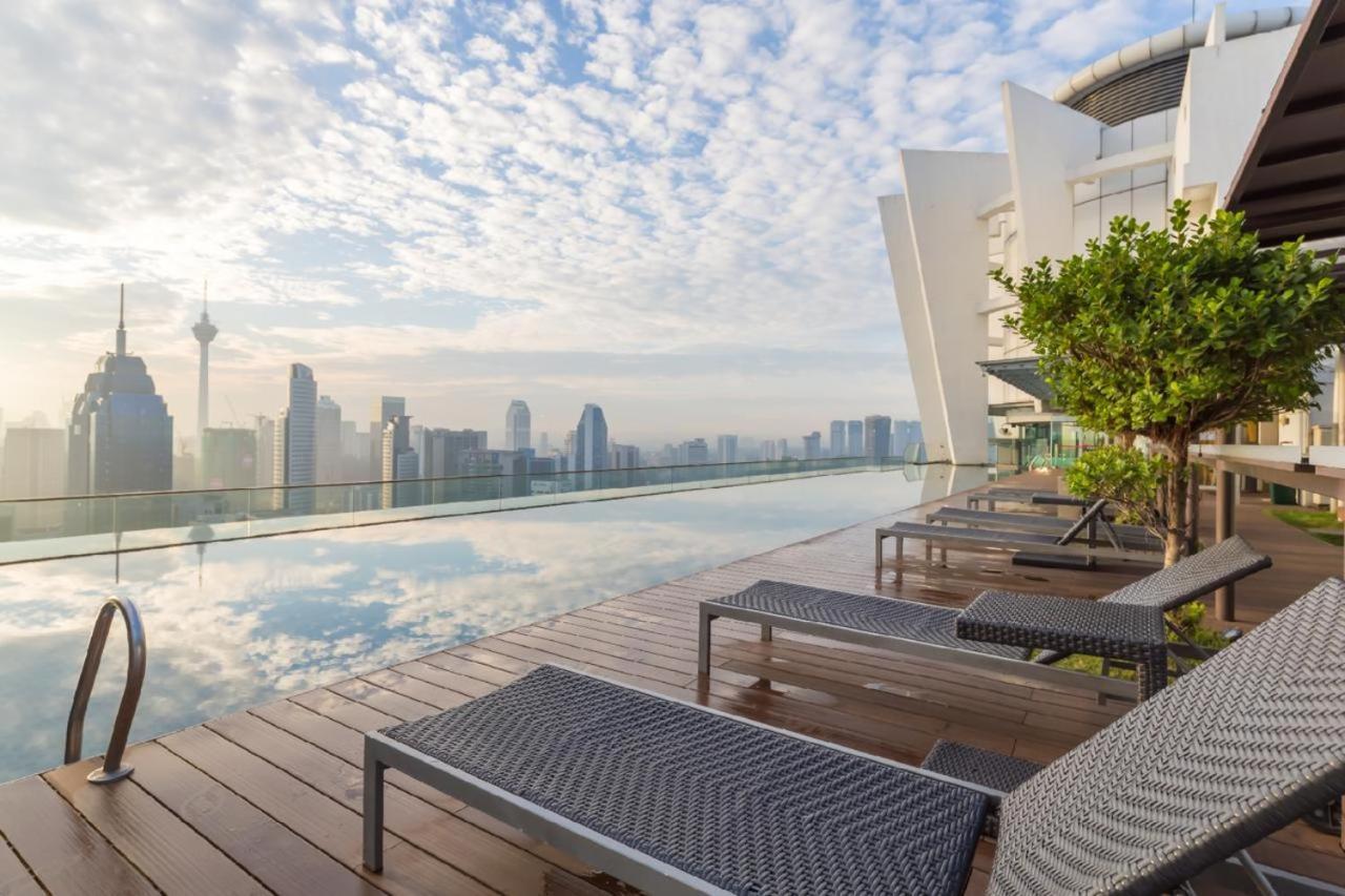 Regalia Infinity Pool Apartemen Kuala Lumpur