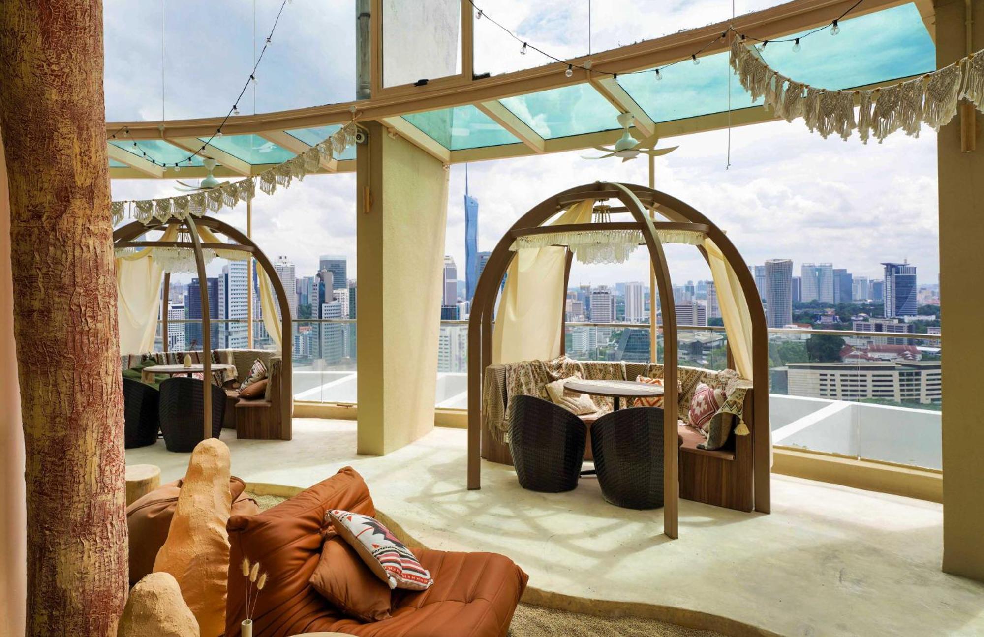 Apartemen Regalia Infinity Pool Kuala Lumpur